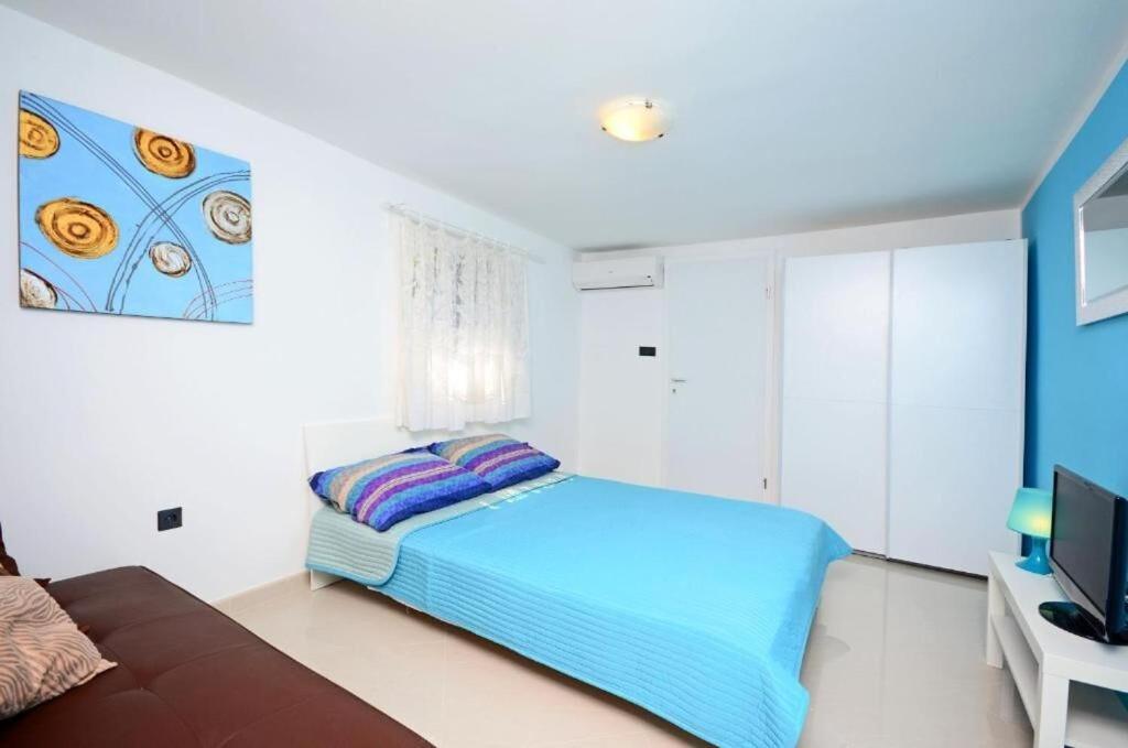 Apartments Ivan Marina Krk Town Exterior photo