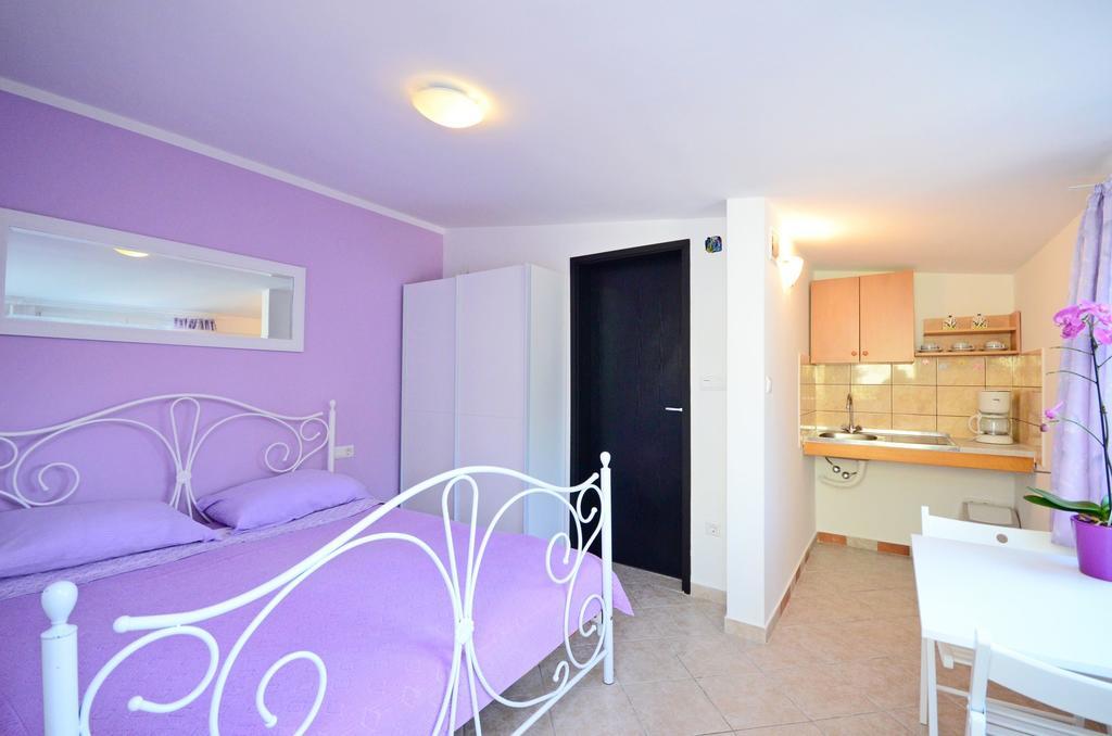Apartments Ivan Marina Krk Town Exterior photo