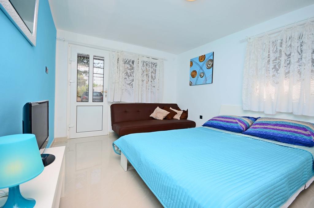 Apartments Ivan Marina Krk Town Exterior photo