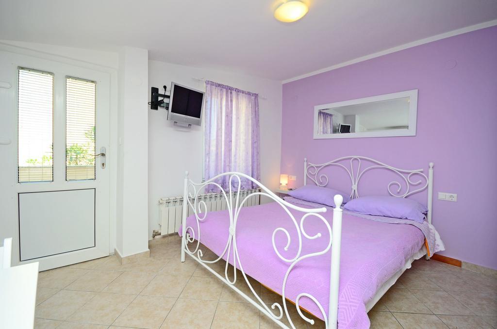 Apartments Ivan Marina Krk Town Exterior photo